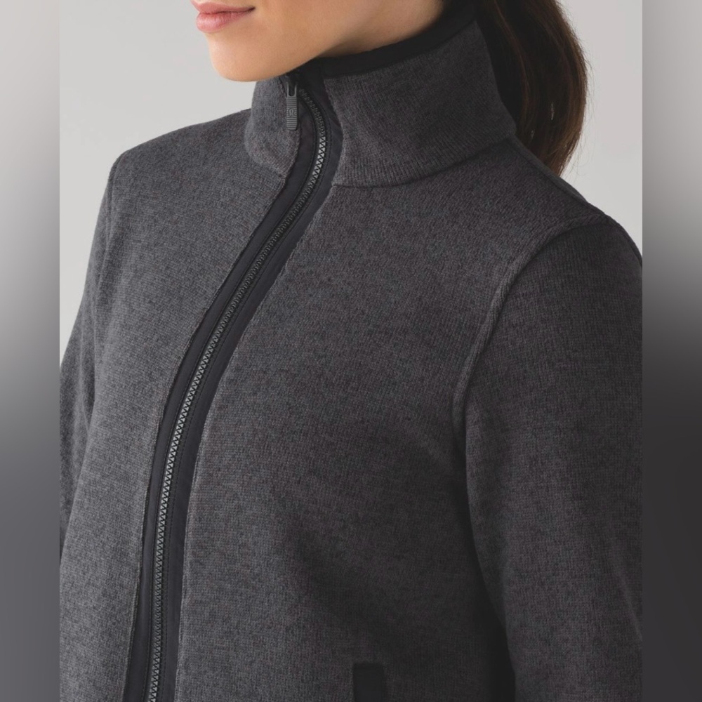 Lululemon It’s Fleecing Cold Zip Up Size 12 - Picture 4 of 15